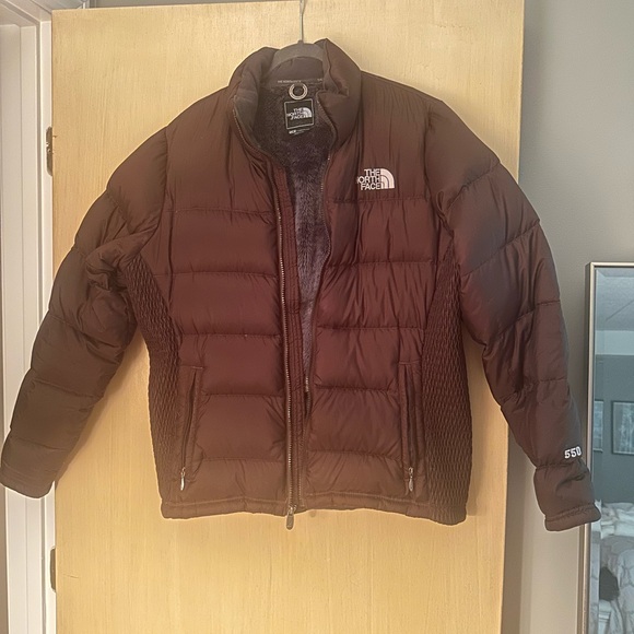 The North Face Women’s Chocolate Puffer Jacket - Picture 9 of 9